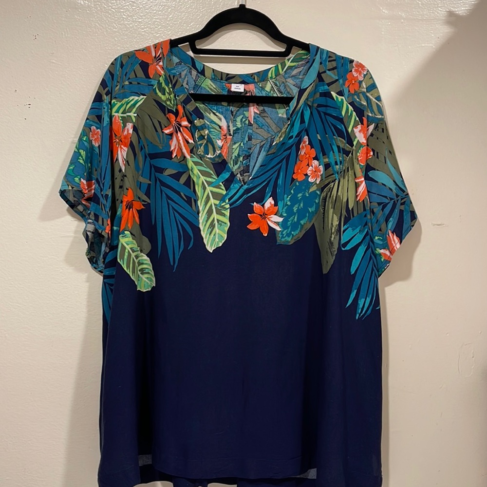 Old Navy top. XXL
